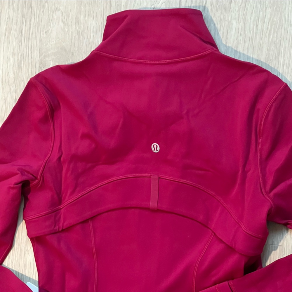 Lululemon Define Jacket Rumble Berry Nulu Size 6 NWT - Picture 8 of 9